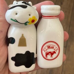 Cow & milk carton salt and pepper shaker